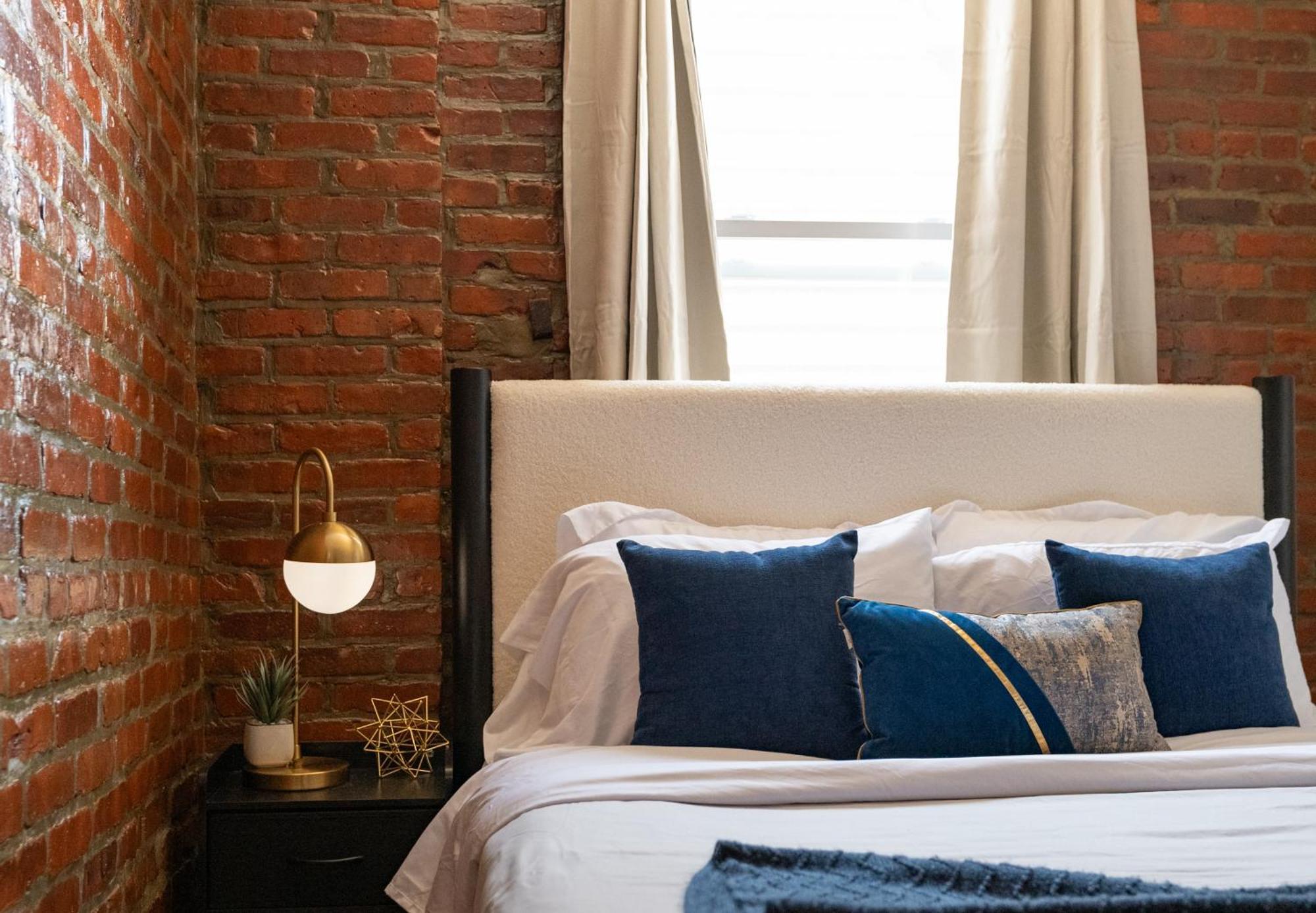 Stylish In 20 Min To Times Square Apartment